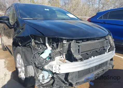 2025 Chrysler Pacifica Select z USA, uszkodzony, nr VIN 2C4RC1BG3SR520569